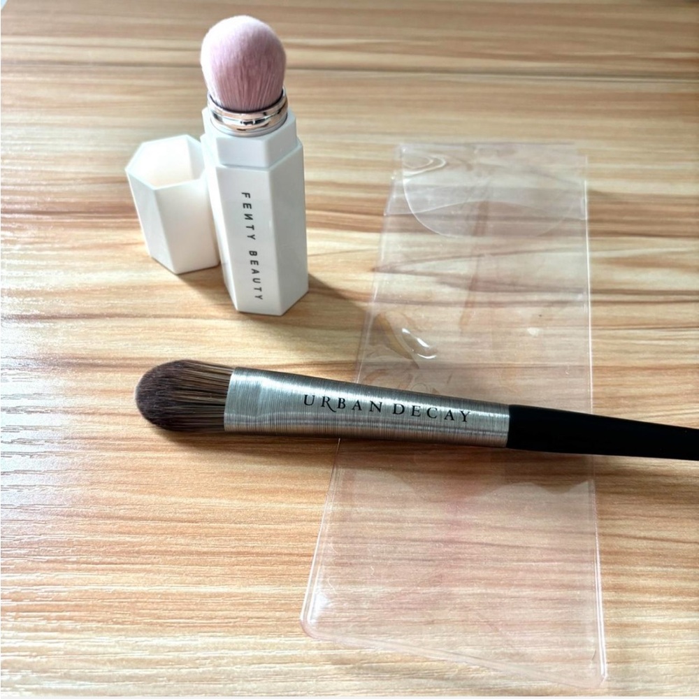 Fenty Beauty Brush + Urban Decay Brush